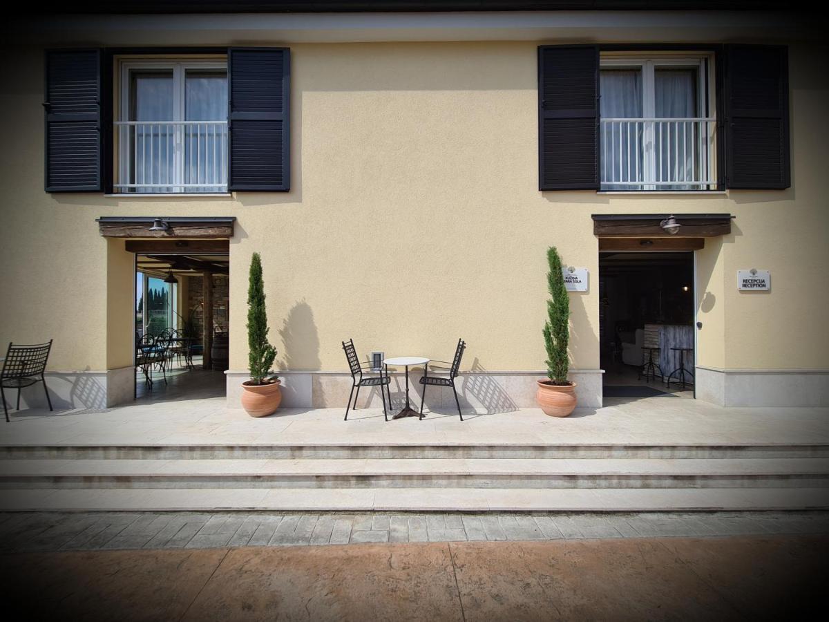 Hotel Stara Sola - Oleander Resort Korte Exterior foto