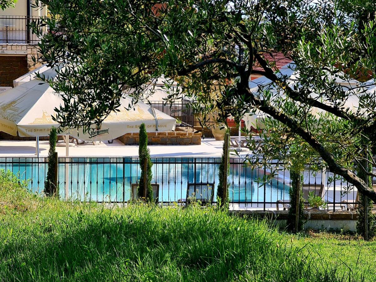 Hotel Stara Sola - Oleander Resort Korte Exterior foto